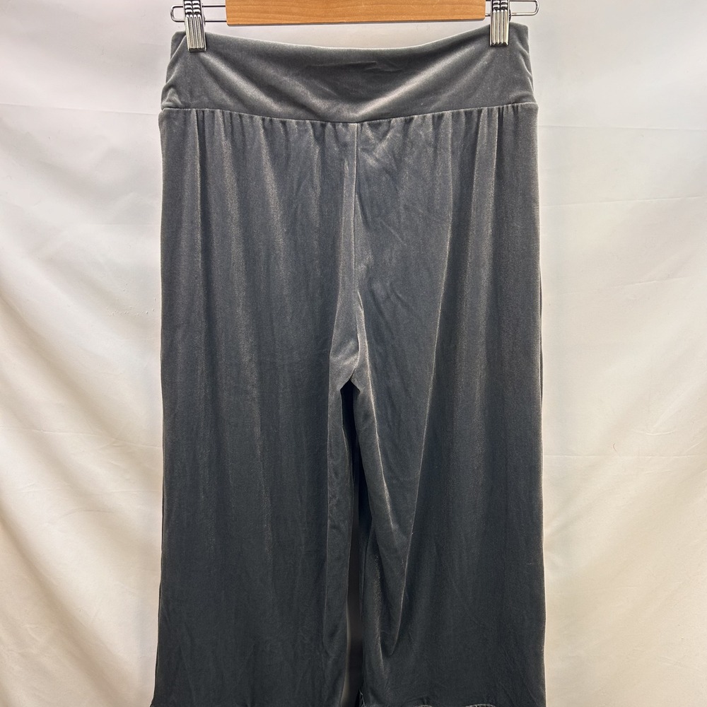 Matilda Jane Women's Solid Boho Grey Velvet Wide Ruffle Leg Pants M NWT - Picture 7 of 9